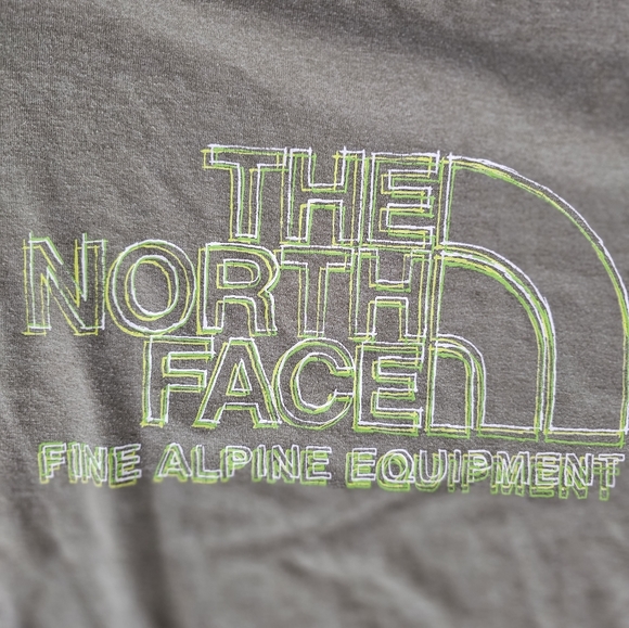 The North Face Men's L Graphic SS T-Shirt Green GUC - Picture 2 of 4